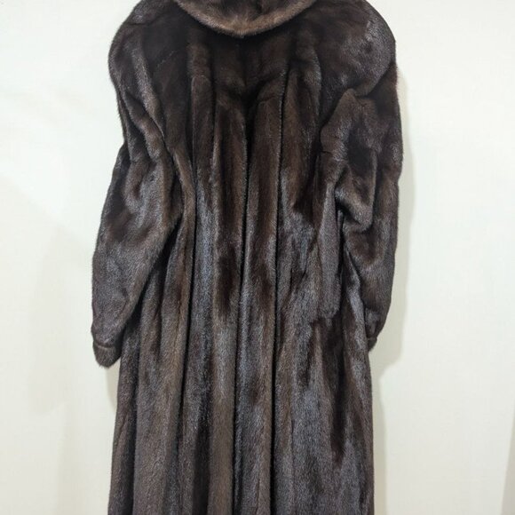 L.Magnin Women's Genuine Mink Fur Coat - Picture 2 of 5